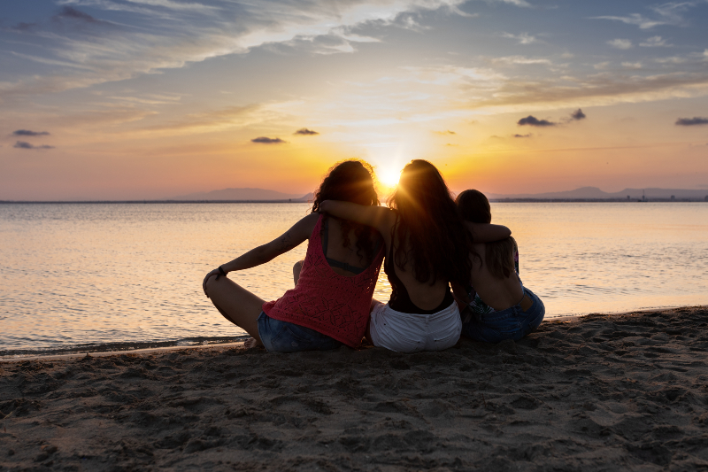 Group of friends recovering from inhalant addiction at Detox California.