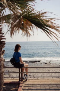 inpatient rehab programs in SoCal for drug and alcohol recovery that use CBT, DBT, group therapy and are located near calming beaches